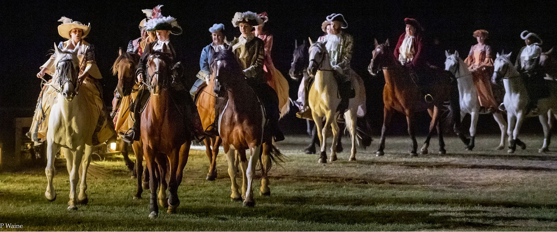 Scène du 18e siècle avec des chevaux.