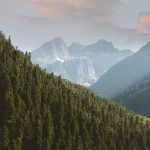 Photo de montagne illustrant l'avis d'un spectacteur de la Scénoféerie